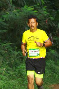 BIB: 100, 8039
                            <button type="button" onclick="openModal(13211573)" class="btn btn-primary btn-sm float-right btn-popup" data-toggle="modal" data-target=".modal-high-quality">
                        <i class="fas fa-shopping-cart"></i> Add to Cart
                    </button>
                                            <button type="button" onclick="isThisMe(13211573, true)" class="btn btn-success btn-sm float-right btn-popup btn-isme hidden" data-toggle="tooltip" data-placement="bottom" title="นี่คือรูปของคุณใช่ไหม คลิกที่นี่เพื่อเอาเข้าอัลบั้ม">
                        <i class="fas fa-plus"></i> Add to album
                    </button>
                    <button type="button" onclick="isThisMe(13211573, false)" class="btn btn-warning btn-sm float-right btn-popup btn-isnotme hidden">
                        <i class="fas fa-ban"></i> Remove from album
                    </button>