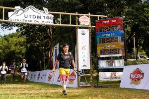 BIB: 100
                            <button type="button" onclick="openModal(13306833)" class="btn btn-primary btn-sm float-right btn-popup" data-toggle="modal" data-target=".modal-high-quality">
                        <i class="fas fa-shopping-cart"></i> Add to Cart
                    </button>
                                            <button type="button" onclick="isThisMe(13306833, true)" class="btn btn-success btn-sm float-right btn-popup btn-isme hidden" data-toggle="tooltip" data-placement="bottom" title="นี่คือรูปของคุณใช่ไหม คลิกที่นี่เพื่อเอาเข้าอัลบั้ม">
                        <i class="fas fa-plus"></i> Add to album
                    </button>
                    <button type="button" onclick="isThisMe(13306833, false)" class="btn btn-warning btn-sm float-right btn-popup btn-isnotme hidden">
                        <i class="fas fa-ban"></i> Remove from album
                    </button>