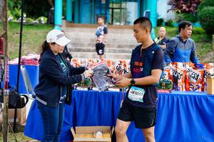 BIB: 055
                            <button type="button" onclick="openModal(13266302)" class="btn btn-primary btn-sm float-right btn-popup" data-toggle="modal" data-target=".modal-high-quality">
                        <i class="fas fa-shopping-cart"></i> Add to Cart
                    </button>
                                            <button type="button" onclick="isThisMe(13266302, true)" class="btn btn-success btn-sm float-right btn-popup btn-isme hidden" data-toggle="tooltip" data-placement="bottom" title="นี่คือรูปของคุณใช่ไหม คลิกที่นี่เพื่อเอาเข้าอัลบั้ม">
                        <i class="fas fa-plus"></i> Add to album
                    </button>
                    <button type="button" onclick="isThisMe(13266302, false)" class="btn btn-warning btn-sm float-right btn-popup btn-isnotme hidden">
                        <i class="fas fa-ban"></i> Remove from album
                    </button>