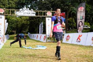 BIB: 100, 214
                            <button type="button" onclick="openModal(13307084)" class="btn btn-primary btn-sm float-right btn-popup" data-toggle="modal" data-target=".modal-high-quality">
                        <i class="fas fa-shopping-cart"></i> Add to Cart
                    </button>
                                            <button type="button" onclick="isThisMe(13307084, true)" class="btn btn-success btn-sm float-right btn-popup btn-isme hidden" data-toggle="tooltip" data-placement="bottom" title="นี่คือรูปของคุณใช่ไหม คลิกที่นี่เพื่อเอาเข้าอัลบั้ม">
                        <i class="fas fa-plus"></i> Add to album
                    </button>
                    <button type="button" onclick="isThisMe(13307084, false)" class="btn btn-warning btn-sm float-right btn-popup btn-isnotme hidden">
                        <i class="fas fa-ban"></i> Remove from album
                    </button>