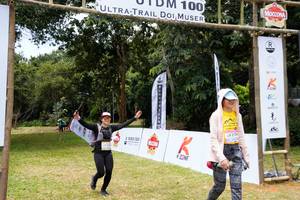 BIB: 100
                            <button type="button" onclick="openModal(13329292)" class="btn btn-primary btn-sm float-right btn-popup" data-toggle="modal" data-target=".modal-high-quality">
                        <i class="fas fa-shopping-cart"></i> Add to Cart
                    </button>
                                            <button type="button" onclick="isThisMe(13329292, true)" class="btn btn-success btn-sm float-right btn-popup btn-isme hidden" data-toggle="tooltip" data-placement="bottom" title="นี่คือรูปของคุณใช่ไหม คลิกที่นี่เพื่อเอาเข้าอัลบั้ม">
                        <i class="fas fa-plus"></i> Add to album
                    </button>
                    <button type="button" onclick="isThisMe(13329292, false)" class="btn btn-warning btn-sm float-right btn-popup btn-isnotme hidden">
                        <i class="fas fa-ban"></i> Remove from album
                    </button>