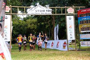 BIB: 100
                            <button type="button" onclick="openModal(13266627)" class="btn btn-primary btn-sm float-right btn-popup" data-toggle="modal" data-target=".modal-high-quality">
                        <i class="fas fa-shopping-cart"></i> Add to Cart
                    </button>
                                            <button type="button" onclick="isThisMe(13266627, true)" class="btn btn-success btn-sm float-right btn-popup btn-isme hidden" data-toggle="tooltip" data-placement="bottom" title="นี่คือรูปของคุณใช่ไหม คลิกที่นี่เพื่อเอาเข้าอัลบั้ม">
                        <i class="fas fa-plus"></i> Add to album
                    </button>
                    <button type="button" onclick="isThisMe(13266627, false)" class="btn btn-warning btn-sm float-right btn-popup btn-isnotme hidden">
                        <i class="fas fa-ban"></i> Remove from album
                    </button>