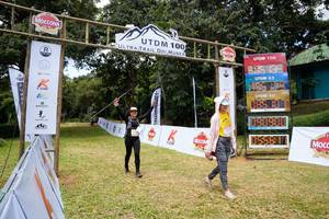 BIB: 100
                            <button type="button" onclick="openModal(13329291)" class="btn btn-primary btn-sm float-right btn-popup" data-toggle="modal" data-target=".modal-high-quality">
                        <i class="fas fa-shopping-cart"></i> Add to Cart
                    </button>
                                            <button type="button" onclick="isThisMe(13329291, true)" class="btn btn-success btn-sm float-right btn-popup btn-isme hidden" data-toggle="tooltip" data-placement="bottom" title="นี่คือรูปของคุณใช่ไหม คลิกที่นี่เพื่อเอาเข้าอัลบั้ม">
                        <i class="fas fa-plus"></i> Add to album
                    </button>
                    <button type="button" onclick="isThisMe(13329291, false)" class="btn btn-warning btn-sm float-right btn-popup btn-isnotme hidden">
                        <i class="fas fa-ban"></i> Remove from album
                    </button>