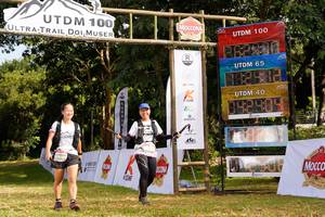 BIB: 100
                            <button type="button" onclick="openModal(13266892)" class="btn btn-primary btn-sm float-right btn-popup" data-toggle="modal" data-target=".modal-high-quality">
                        <i class="fas fa-shopping-cart"></i> Add to Cart
                    </button>
                                            <button type="button" onclick="isThisMe(13266892, true)" class="btn btn-success btn-sm float-right btn-popup btn-isme hidden" data-toggle="tooltip" data-placement="bottom" title="นี่คือรูปของคุณใช่ไหม คลิกที่นี่เพื่อเอาเข้าอัลบั้ม">
                        <i class="fas fa-plus"></i> Add to album
                    </button>
                    <button type="button" onclick="isThisMe(13266892, false)" class="btn btn-warning btn-sm float-right btn-popup btn-isnotme hidden">
                        <i class="fas fa-ban"></i> Remove from album
                    </button>