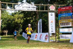 BIB: 100
                            <button type="button" onclick="openModal(13266605)" class="btn btn-primary btn-sm float-right btn-popup" data-toggle="modal" data-target=".modal-high-quality">
                        <i class="fas fa-shopping-cart"></i> Add to Cart
                    </button>
                                            <button type="button" onclick="isThisMe(13266605, true)" class="btn btn-success btn-sm float-right btn-popup btn-isme hidden" data-toggle="tooltip" data-placement="bottom" title="นี่คือรูปของคุณใช่ไหม คลิกที่นี่เพื่อเอาเข้าอัลบั้ม">
                        <i class="fas fa-plus"></i> Add to album
                    </button>
                    <button type="button" onclick="isThisMe(13266605, false)" class="btn btn-warning btn-sm float-right btn-popup btn-isnotme hidden">
                        <i class="fas fa-ban"></i> Remove from album
                    </button>