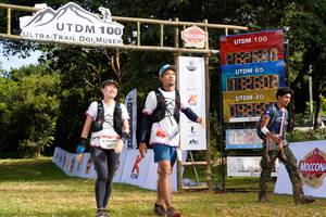 BIB: 100
                            <button type="button" onclick="openModal(13306872)" class="btn btn-primary btn-sm float-right btn-popup" data-toggle="modal" data-target=".modal-high-quality">
                        <i class="fas fa-shopping-cart"></i> Add to Cart
                    </button>
                                            <button type="button" onclick="isThisMe(13306872, true)" class="btn btn-success btn-sm float-right btn-popup btn-isme hidden" data-toggle="tooltip" data-placement="bottom" title="นี่คือรูปของคุณใช่ไหม คลิกที่นี่เพื่อเอาเข้าอัลบั้ม">
                        <i class="fas fa-plus"></i> Add to album
                    </button>
                    <button type="button" onclick="isThisMe(13306872, false)" class="btn btn-warning btn-sm float-right btn-popup btn-isnotme hidden">
                        <i class="fas fa-ban"></i> Remove from album
                    </button>