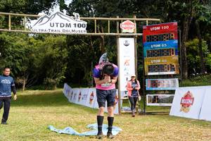 BIB: 100, 3830
                            <button type="button" onclick="openModal(13307065)" class="btn btn-primary btn-sm float-right btn-popup" data-toggle="modal" data-target=".modal-high-quality">
                        <i class="fas fa-shopping-cart"></i> Add to Cart
                    </button>
                                            <button type="button" onclick="isThisMe(13307065, true)" class="btn btn-success btn-sm float-right btn-popup btn-isme hidden" data-toggle="tooltip" data-placement="bottom" title="นี่คือรูปของคุณใช่ไหม คลิกที่นี่เพื่อเอาเข้าอัลบั้ม">
                        <i class="fas fa-plus"></i> Add to album
                    </button>
                    <button type="button" onclick="isThisMe(13307065, false)" class="btn btn-warning btn-sm float-right btn-popup btn-isnotme hidden">
                        <i class="fas fa-ban"></i> Remove from album
                    </button>