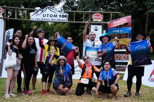 BIB: 100, 0900, 4011
                            <button type="button" onclick="openModal(13336458)" class="btn btn-primary btn-sm float-right btn-popup" data-toggle="modal" data-target=".modal-high-quality">
                        <i class="fas fa-shopping-cart"></i> Add to Cart
                    </button>
                                            <button type="button" onclick="isThisMe(13336458, true)" class="btn btn-success btn-sm float-right btn-popup btn-isme hidden" data-toggle="tooltip" data-placement="bottom" title="นี่คือรูปของคุณใช่ไหม คลิกที่นี่เพื่อเอาเข้าอัลบั้ม">
                        <i class="fas fa-plus"></i> Add to album
                    </button>
                    <button type="button" onclick="isThisMe(13336458, false)" class="btn btn-warning btn-sm float-right btn-popup btn-isnotme hidden">
                        <i class="fas fa-ban"></i> Remove from album
                    </button>