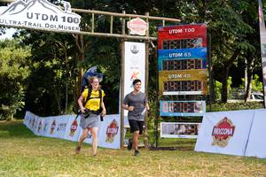 BIB: 100, 8931, 381830
                            <button type="button" onclick="openModal(13266785)" class="btn btn-primary btn-sm float-right btn-popup" data-toggle="modal" data-target=".modal-high-quality">
                        <i class="fas fa-shopping-cart"></i> Add to Cart
                    </button>
                                            <button type="button" onclick="isThisMe(13266785, true)" class="btn btn-success btn-sm float-right btn-popup btn-isme hidden" data-toggle="tooltip" data-placement="bottom" title="นี่คือรูปของคุณใช่ไหม คลิกที่นี่เพื่อเอาเข้าอัลบั้ม">
                        <i class="fas fa-plus"></i> Add to album
                    </button>
                    <button type="button" onclick="isThisMe(13266785, false)" class="btn btn-warning btn-sm float-right btn-popup btn-isnotme hidden">
                        <i class="fas fa-ban"></i> Remove from album
                    </button>