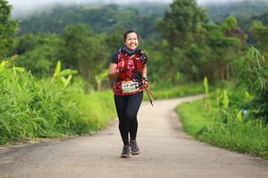 BIB: 4004
                            <button type="button" onclick="openModal(13304328)" class="btn btn-primary btn-sm float-right btn-popup" data-toggle="modal" data-target=".modal-high-quality">
                        <i class="fas fa-shopping-cart"></i> Add to Cart
                    </button>
                                            <button type="button" onclick="isThisMe(13304328, true)" class="btn btn-success btn-sm float-right btn-popup btn-isme hidden" data-toggle="tooltip" data-placement="bottom" title="นี่คือรูปของคุณใช่ไหม คลิกที่นี่เพื่อเอาเข้าอัลบั้ม">
                        <i class="fas fa-plus"></i> Add to album
                    </button>
                    <button type="button" onclick="isThisMe(13304328, false)" class="btn btn-warning btn-sm float-right btn-popup btn-isnotme hidden">
                        <i class="fas fa-ban"></i> Remove from album
                    </button>