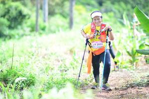 BIB: 2059
                            <button type="button" onclick="openModal(13312237)" class="btn btn-primary btn-sm float-right btn-popup" data-toggle="modal" data-target=".modal-high-quality">
                        <i class="fas fa-shopping-cart"></i> Add to Cart
                    </button>
                                            <button type="button" onclick="isThisMe(13312237, true)" class="btn btn-success btn-sm float-right btn-popup btn-isme hidden" data-toggle="tooltip" data-placement="bottom" title="นี่คือรูปของคุณใช่ไหม คลิกที่นี่เพื่อเอาเข้าอัลบั้ม">
                        <i class="fas fa-plus"></i> Add to album
                    </button>
                    <button type="button" onclick="isThisMe(13312237, false)" class="btn btn-warning btn-sm float-right btn-popup btn-isnotme hidden">
                        <i class="fas fa-ban"></i> Remove from album
                    </button>