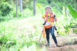 BIB: 2059
                            <button type="button" onclick="openModal(13312217)" class="btn btn-primary btn-sm float-right btn-popup" data-toggle="modal" data-target=".modal-high-quality">
                        <i class="fas fa-shopping-cart"></i> Add to Cart
                    </button>
                                            <button type="button" onclick="isThisMe(13312217, true)" class="btn btn-success btn-sm float-right btn-popup btn-isme hidden" data-toggle="tooltip" data-placement="bottom" title="นี่คือรูปของคุณใช่ไหม คลิกที่นี่เพื่อเอาเข้าอัลบั้ม">
                        <i class="fas fa-plus"></i> Add to album
                    </button>
                    <button type="button" onclick="isThisMe(13312217, false)" class="btn btn-warning btn-sm float-right btn-popup btn-isnotme hidden">
                        <i class="fas fa-ban"></i> Remove from album
                    </button>