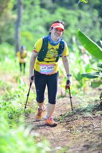 BIB: 2085
                            <button type="button" onclick="openModal(13308884)" class="btn btn-primary btn-sm float-right btn-popup" data-toggle="modal" data-target=".modal-high-quality">
                        <i class="fas fa-shopping-cart"></i> Add to Cart
                    </button>
                                            <button type="button" onclick="isThisMe(13308884, true)" class="btn btn-success btn-sm float-right btn-popup btn-isme hidden" data-toggle="tooltip" data-placement="bottom" title="นี่คือรูปของคุณใช่ไหม คลิกที่นี่เพื่อเอาเข้าอัลบั้ม">
                        <i class="fas fa-plus"></i> Add to album
                    </button>
                    <button type="button" onclick="isThisMe(13308884, false)" class="btn btn-warning btn-sm float-right btn-popup btn-isnotme hidden">
                        <i class="fas fa-ban"></i> Remove from album
                    </button>