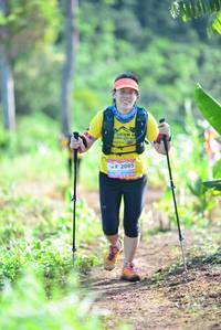 BIB: 2085
                            <button type="button" onclick="openModal(13308877)" class="btn btn-primary btn-sm float-right btn-popup" data-toggle="modal" data-target=".modal-high-quality">
                        <i class="fas fa-shopping-cart"></i> Add to Cart
                    </button>
                                            <button type="button" onclick="isThisMe(13308877, true)" class="btn btn-success btn-sm float-right btn-popup btn-isme hidden" data-toggle="tooltip" data-placement="bottom" title="นี่คือรูปของคุณใช่ไหม คลิกที่นี่เพื่อเอาเข้าอัลบั้ม">
                        <i class="fas fa-plus"></i> Add to album
                    </button>
                    <button type="button" onclick="isThisMe(13308877, false)" class="btn btn-warning btn-sm float-right btn-popup btn-isnotme hidden">
                        <i class="fas fa-ban"></i> Remove from album
                    </button>