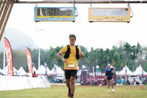 BIB: 3085
                            <button type="button" onclick="openModal(18324200)" class="btn btn-primary btn-sm float-right btn-popup" data-toggle="modal" data-target=".modal-high-quality">
                        <i class="fas fa-shopping-cart"></i> Add to Cart
                    </button>
                                            <button type="button" onclick="isThisMe(18324200, true)" class="btn btn-success btn-sm float-right btn-popup btn-isme hidden" data-toggle="tooltip" data-placement="bottom" title="นี่คือรูปของคุณใช่ไหม คลิกที่นี่เพื่อเอาเข้าอัลบั้ม">
                        <i class="fas fa-plus"></i> Add to album
                    </button>
                    <button type="button" onclick="isThisMe(18324200, false)" class="btn btn-warning btn-sm float-right btn-popup btn-isnotme hidden">
                        <i class="fas fa-ban"></i> Remove from album
                    </button>