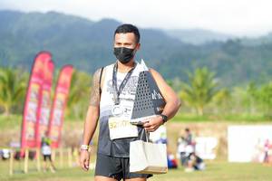 BIB: 3200
                            <button type="button" onclick="openModal(18311960)" class="btn btn-primary btn-sm float-right btn-popup" data-toggle="modal" data-target=".modal-high-quality">
                        <i class="fas fa-shopping-cart"></i> Add to Cart
                    </button>
                                            <button type="button" onclick="isThisMe(18311960, true)" class="btn btn-success btn-sm float-right btn-popup btn-isme hidden" data-toggle="tooltip" data-placement="bottom" title="นี่คือรูปของคุณใช่ไหม คลิกที่นี่เพื่อเอาเข้าอัลบั้ม">
                        <i class="fas fa-plus"></i> Add to album
                    </button>
                    <button type="button" onclick="isThisMe(18311960, false)" class="btn btn-warning btn-sm float-right btn-popup btn-isnotme hidden">
                        <i class="fas fa-ban"></i> Remove from album
                    </button>