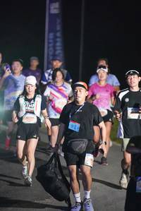 BIB: 
                            <button type="button" onclick="openModal(25232244)" class="btn btn-primary btn-sm float-right btn-popup" data-toggle="modal" data-target=".modal-high-quality">
                        <i class="fas fa-shopping-cart"></i> Add to Cart
                    </button>
                                            <button type="button" onclick="isThisMe(25232244, true)" class="btn btn-success btn-sm float-right btn-popup btn-isme hidden" data-toggle="tooltip" data-placement="bottom" title="นี่คือรูปของคุณใช่ไหม คลิกที่นี่เพื่อเอาเข้าอัลบั้ม">
                        <i class="fas fa-plus"></i> Add to album
                    </button>
                    <button type="button" onclick="isThisMe(25232244, false)" class="btn btn-warning btn-sm float-right btn-popup btn-isnotme hidden">
                        <i class="fas fa-ban"></i> Remove from album
                    </button>