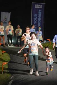 BIB: 
                            <button type="button" onclick="openModal(25233726)" class="btn btn-primary btn-sm float-right btn-popup" data-toggle="modal" data-target=".modal-high-quality">
                        <i class="fas fa-shopping-cart"></i> Add to Cart
                    </button>
                                            <button type="button" onclick="isThisMe(25233726, true)" class="btn btn-success btn-sm float-right btn-popup btn-isme hidden" data-toggle="tooltip" data-placement="bottom" title="นี่คือรูปของคุณใช่ไหม คลิกที่นี่เพื่อเอาเข้าอัลบั้ม">
                        <i class="fas fa-plus"></i> Add to album
                    </button>
                    <button type="button" onclick="isThisMe(25233726, false)" class="btn btn-warning btn-sm float-right btn-popup btn-isnotme hidden">
                        <i class="fas fa-ban"></i> Remove from album
                    </button>