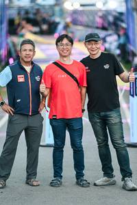 BIB: 
                            <button type="button" onclick="openModal(26898718)" class="btn btn-primary btn-sm float-right btn-popup" data-toggle="modal" data-target=".modal-high-quality">
                        <i class="fas fa-shopping-cart"></i> Add to Cart
                    </button>
                                            <button type="button" onclick="isThisMe(26898718, true)" class="btn btn-success btn-sm float-right btn-popup btn-isme hidden" data-toggle="tooltip" data-placement="bottom" title="นี่คือรูปของคุณใช่ไหม คลิกที่นี่เพื่อเอาเข้าอัลบั้ม">
                        <i class="fas fa-plus"></i> Add to album
                    </button>
                    <button type="button" onclick="isThisMe(26898718, false)" class="btn btn-warning btn-sm float-right btn-popup btn-isnotme hidden">
                        <i class="fas fa-ban"></i> Remove from album
                    </button>