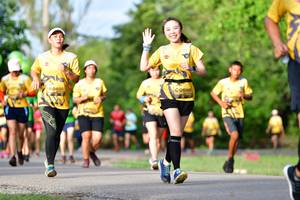 BIB: 9420, 0698
                            <button type="button" onclick="openModal(5145133)" class="btn btn-primary btn-sm float-right btn-popup" data-toggle="modal" data-target=".modal-high-quality">
                        <i class="fas fa-shopping-cart"></i> Add to Cart
                    </button>
                                            <button type="button" onclick="isThisMe(5145133, true)" class="btn btn-success btn-sm float-right btn-popup btn-isme hidden" data-toggle="tooltip" data-placement="bottom" title="นี่คือรูปของคุณใช่ไหม คลิกที่นี่เพื่อเอาเข้าอัลบั้ม">
                        <i class="fas fa-plus"></i> Add to album
                    </button>
                    <button type="button" onclick="isThisMe(5145133, false)" class="btn btn-warning btn-sm float-right btn-popup btn-isnotme hidden">
                        <i class="fas fa-ban"></i> Remove from album
                    </button>