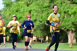 BIB: 029
                            <button type="button" onclick="openModal(5145758)" class="btn btn-primary btn-sm float-right btn-popup" data-toggle="modal" data-target=".modal-high-quality">
                        <i class="fas fa-shopping-cart"></i> Add to Cart
                    </button>
                                            <button type="button" onclick="isThisMe(5145758, true)" class="btn btn-success btn-sm float-right btn-popup btn-isme hidden" data-toggle="tooltip" data-placement="bottom" title="นี่คือรูปของคุณใช่ไหม คลิกที่นี่เพื่อเอาเข้าอัลบั้ม">
                        <i class="fas fa-plus"></i> Add to album
                    </button>
                    <button type="button" onclick="isThisMe(5145758, false)" class="btn btn-warning btn-sm float-right btn-popup btn-isnotme hidden">
                        <i class="fas fa-ban"></i> Remove from album
                    </button>