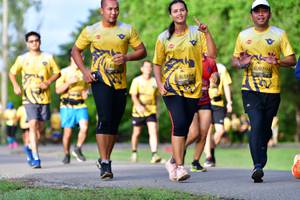 BIB: 0702, 1104
                            <button type="button" onclick="openModal(5145775)" class="btn btn-primary btn-sm float-right btn-popup" data-toggle="modal" data-target=".modal-high-quality">
                        <i class="fas fa-shopping-cart"></i> Add to Cart
                    </button>
                                            <button type="button" onclick="isThisMe(5145775, true)" class="btn btn-success btn-sm float-right btn-popup btn-isme hidden" data-toggle="tooltip" data-placement="bottom" title="นี่คือรูปของคุณใช่ไหม คลิกที่นี่เพื่อเอาเข้าอัลบั้ม">
                        <i class="fas fa-plus"></i> Add to album
                    </button>
                    <button type="button" onclick="isThisMe(5145775, false)" class="btn btn-warning btn-sm float-right btn-popup btn-isnotme hidden">
                        <i class="fas fa-ban"></i> Remove from album
                    </button>