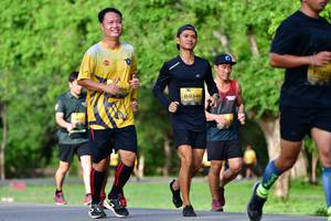 BIB: 186, 0349
                            <button type="button" onclick="openModal(5145557)" class="btn btn-primary btn-sm float-right btn-popup" data-toggle="modal" data-target=".modal-high-quality">
                        <i class="fas fa-shopping-cart"></i> Add to Cart
                    </button>
                                            <button type="button" onclick="isThisMe(5145557, true)" class="btn btn-success btn-sm float-right btn-popup btn-isme hidden" data-toggle="tooltip" data-placement="bottom" title="นี่คือรูปของคุณใช่ไหม คลิกที่นี่เพื่อเอาเข้าอัลบั้ม">
                        <i class="fas fa-plus"></i> Add to album
                    </button>
                    <button type="button" onclick="isThisMe(5145557, false)" class="btn btn-warning btn-sm float-right btn-popup btn-isnotme hidden">
                        <i class="fas fa-ban"></i> Remove from album
                    </button>