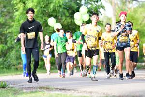 BIB: 1280, 073, 129
                            <button type="button" onclick="openModal(5144040)" class="btn btn-primary btn-sm float-right btn-popup" data-toggle="modal" data-target=".modal-high-quality">
                        <i class="fas fa-shopping-cart"></i> Add to Cart
                    </button>
                                            <button type="button" onclick="isThisMe(5144040, true)" class="btn btn-success btn-sm float-right btn-popup btn-isme hidden" data-toggle="tooltip" data-placement="bottom" title="นี่คือรูปของคุณใช่ไหม คลิกที่นี่เพื่อเอาเข้าอัลบั้ม">
                        <i class="fas fa-plus"></i> Add to album
                    </button>
                    <button type="button" onclick="isThisMe(5144040, false)" class="btn btn-warning btn-sm float-right btn-popup btn-isnotme hidden">
                        <i class="fas fa-ban"></i> Remove from album
                    </button>