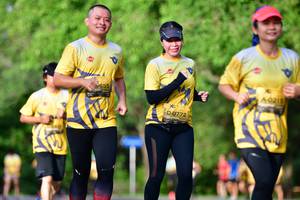 BIB: 9655, 0215, 0772
                            <button type="button" onclick="openModal(5145161)" class="btn btn-primary btn-sm float-right btn-popup" data-toggle="modal" data-target=".modal-high-quality">
                        <i class="fas fa-shopping-cart"></i> Add to Cart
                    </button>
                                            <button type="button" onclick="isThisMe(5145161, true)" class="btn btn-success btn-sm float-right btn-popup btn-isme hidden" data-toggle="tooltip" data-placement="bottom" title="นี่คือรูปของคุณใช่ไหม คลิกที่นี่เพื่อเอาเข้าอัลบั้ม">
                        <i class="fas fa-plus"></i> Add to album
                    </button>
                    <button type="button" onclick="isThisMe(5145161, false)" class="btn btn-warning btn-sm float-right btn-popup btn-isnotme hidden">
                        <i class="fas fa-ban"></i> Remove from album
                    </button>