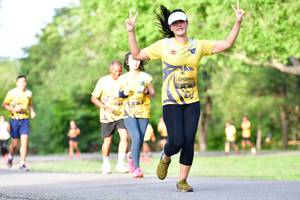 BIB: 0960
                            <button type="button" onclick="openModal(5143910)" class="btn btn-primary btn-sm float-right btn-popup" data-toggle="modal" data-target=".modal-high-quality">
                        <i class="fas fa-shopping-cart"></i> Add to Cart
                    </button>
                                            <button type="button" onclick="isThisMe(5143910, true)" class="btn btn-success btn-sm float-right btn-popup btn-isme hidden" data-toggle="tooltip" data-placement="bottom" title="นี่คือรูปของคุณใช่ไหม คลิกที่นี่เพื่อเอาเข้าอัลบั้ม">
                        <i class="fas fa-plus"></i> Add to album
                    </button>
                    <button type="button" onclick="isThisMe(5143910, false)" class="btn btn-warning btn-sm float-right btn-popup btn-isnotme hidden">
                        <i class="fas fa-ban"></i> Remove from album
                    </button>