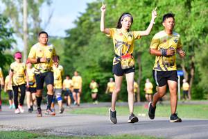 BIB: 140
                            <button type="button" onclick="openModal(5145931)" class="btn btn-primary btn-sm float-right btn-popup" data-toggle="modal" data-target=".modal-high-quality">
                        <i class="fas fa-shopping-cart"></i> Add to Cart
                    </button>
                                            <button type="button" onclick="isThisMe(5145931, true)" class="btn btn-success btn-sm float-right btn-popup btn-isme hidden" data-toggle="tooltip" data-placement="bottom" title="นี่คือรูปของคุณใช่ไหม คลิกที่นี่เพื่อเอาเข้าอัลบั้ม">
                        <i class="fas fa-plus"></i> Add to album
                    </button>
                    <button type="button" onclick="isThisMe(5145931, false)" class="btn btn-warning btn-sm float-right btn-popup btn-isnotme hidden">
                        <i class="fas fa-ban"></i> Remove from album
                    </button>