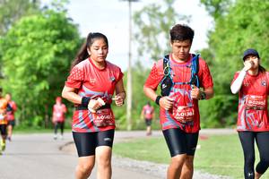 BIB: 0295, 0138, 01401
                            <button type="button" onclick="openModal(5152934)" class="btn btn-primary btn-sm float-right btn-popup" data-toggle="modal" data-target=".modal-high-quality">
                        <i class="fas fa-shopping-cart"></i> Add to Cart
                    </button>
                                            <button type="button" onclick="isThisMe(5152934, true)" class="btn btn-success btn-sm float-right btn-popup btn-isme hidden" data-toggle="tooltip" data-placement="bottom" title="นี่คือรูปของคุณใช่ไหม คลิกที่นี่เพื่อเอาเข้าอัลบั้ม">
                        <i class="fas fa-plus"></i> Add to album
                    </button>
                    <button type="button" onclick="isThisMe(5152934, false)" class="btn btn-warning btn-sm float-right btn-popup btn-isnotme hidden">
                        <i class="fas fa-ban"></i> Remove from album
                    </button>