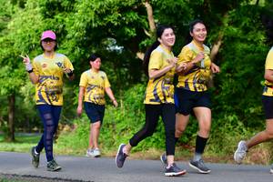 BIB: 0667
                            <button type="button" onclick="openModal(5145912)" class="btn btn-primary btn-sm float-right btn-popup" data-toggle="modal" data-target=".modal-high-quality">
                        <i class="fas fa-shopping-cart"></i> Add to Cart
                    </button>
                                            <button type="button" onclick="isThisMe(5145912, true)" class="btn btn-success btn-sm float-right btn-popup btn-isme hidden" data-toggle="tooltip" data-placement="bottom" title="นี่คือรูปของคุณใช่ไหม คลิกที่นี่เพื่อเอาเข้าอัลบั้ม">
                        <i class="fas fa-plus"></i> Add to album
                    </button>
                    <button type="button" onclick="isThisMe(5145912, false)" class="btn btn-warning btn-sm float-right btn-popup btn-isnotme hidden">
                        <i class="fas fa-ban"></i> Remove from album
                    </button>