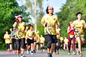 BIB: 0068, 541, 1097
                            <button type="button" onclick="openModal(5145305)" class="btn btn-primary btn-sm float-right btn-popup" data-toggle="modal" data-target=".modal-high-quality">
                        <i class="fas fa-shopping-cart"></i> Add to Cart
                    </button>
                                            <button type="button" onclick="isThisMe(5145305, true)" class="btn btn-success btn-sm float-right btn-popup btn-isme hidden" data-toggle="tooltip" data-placement="bottom" title="นี่คือรูปของคุณใช่ไหม คลิกที่นี่เพื่อเอาเข้าอัลบั้ม">
                        <i class="fas fa-plus"></i> Add to album
                    </button>
                    <button type="button" onclick="isThisMe(5145305, false)" class="btn btn-warning btn-sm float-right btn-popup btn-isnotme hidden">
                        <i class="fas fa-ban"></i> Remove from album
                    </button>