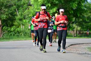 BIB: 0388
                            <button type="button" onclick="openModal(5151933)" class="btn btn-primary btn-sm float-right btn-popup" data-toggle="modal" data-target=".modal-high-quality">
                        <i class="fas fa-shopping-cart"></i> Add to Cart
                    </button>
                                            <button type="button" onclick="isThisMe(5151933, true)" class="btn btn-success btn-sm float-right btn-popup btn-isme hidden" data-toggle="tooltip" data-placement="bottom" title="นี่คือรูปของคุณใช่ไหม คลิกที่นี่เพื่อเอาเข้าอัลบั้ม">
                        <i class="fas fa-plus"></i> Add to album
                    </button>
                    <button type="button" onclick="isThisMe(5151933, false)" class="btn btn-warning btn-sm float-right btn-popup btn-isnotme hidden">
                        <i class="fas fa-ban"></i> Remove from album
                    </button>