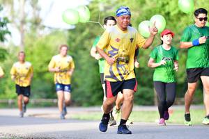 BIB: 108
                            <button type="button" onclick="openModal(5102590)" class="btn btn-primary btn-sm float-right btn-popup" data-toggle="modal" data-target=".modal-high-quality">
                        <i class="fas fa-shopping-cart"></i> Add to Cart
                    </button>
                                            <button type="button" onclick="isThisMe(5102590, true)" class="btn btn-success btn-sm float-right btn-popup btn-isme hidden" data-toggle="tooltip" data-placement="bottom" title="นี่คือรูปของคุณใช่ไหม คลิกที่นี่เพื่อเอาเข้าอัลบั้ม">
                        <i class="fas fa-plus"></i> Add to album
                    </button>
                    <button type="button" onclick="isThisMe(5102590, false)" class="btn btn-warning btn-sm float-right btn-popup btn-isnotme hidden">
                        <i class="fas fa-ban"></i> Remove from album
                    </button>