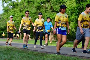 BIB: 0972, 022, 0221
                            <button type="button" onclick="openModal(5147176)" class="btn btn-primary btn-sm float-right btn-popup" data-toggle="modal" data-target=".modal-high-quality">
                        <i class="fas fa-shopping-cart"></i> Add to Cart
                    </button>
                                            <button type="button" onclick="isThisMe(5147176, true)" class="btn btn-success btn-sm float-right btn-popup btn-isme hidden" data-toggle="tooltip" data-placement="bottom" title="นี่คือรูปของคุณใช่ไหม คลิกที่นี่เพื่อเอาเข้าอัลบั้ม">
                        <i class="fas fa-plus"></i> Add to album
                    </button>
                    <button type="button" onclick="isThisMe(5147176, false)" class="btn btn-warning btn-sm float-right btn-popup btn-isnotme hidden">
                        <i class="fas fa-ban"></i> Remove from album
                    </button>