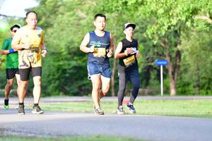 BIB: 004
                            <button type="button" onclick="openModal(5102562)" class="btn btn-primary btn-sm float-right btn-popup" data-toggle="modal" data-target=".modal-high-quality">
                        <i class="fas fa-shopping-cart"></i> Add to Cart
                    </button>
                                            <button type="button" onclick="isThisMe(5102562, true)" class="btn btn-success btn-sm float-right btn-popup btn-isme hidden" data-toggle="tooltip" data-placement="bottom" title="นี่คือรูปของคุณใช่ไหม คลิกที่นี่เพื่อเอาเข้าอัลบั้ม">
                        <i class="fas fa-plus"></i> Add to album
                    </button>
                    <button type="button" onclick="isThisMe(5102562, false)" class="btn btn-warning btn-sm float-right btn-popup btn-isnotme hidden">
                        <i class="fas fa-ban"></i> Remove from album
                    </button>