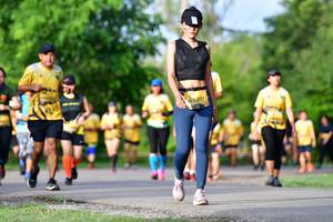 BIB: 0231
                            <button type="button" onclick="openModal(5145810)" class="btn btn-primary btn-sm float-right btn-popup" data-toggle="modal" data-target=".modal-high-quality">
                        <i class="fas fa-shopping-cart"></i> Add to Cart
                    </button>
                                            <button type="button" onclick="isThisMe(5145810, true)" class="btn btn-success btn-sm float-right btn-popup btn-isme hidden" data-toggle="tooltip" data-placement="bottom" title="นี่คือรูปของคุณใช่ไหม คลิกที่นี่เพื่อเอาเข้าอัลบั้ม">
                        <i class="fas fa-plus"></i> Add to album
                    </button>
                    <button type="button" onclick="isThisMe(5145810, false)" class="btn btn-warning btn-sm float-right btn-popup btn-isnotme hidden">
                        <i class="fas fa-ban"></i> Remove from album
                    </button>