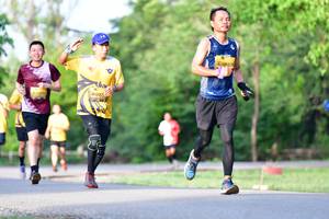 BIB: 037
                            <button type="button" onclick="openModal(5102476)" class="btn btn-primary btn-sm float-right btn-popup" data-toggle="modal" data-target=".modal-high-quality">
                        <i class="fas fa-shopping-cart"></i> Add to Cart
                    </button>
                                            <button type="button" onclick="isThisMe(5102476, true)" class="btn btn-success btn-sm float-right btn-popup btn-isme hidden" data-toggle="tooltip" data-placement="bottom" title="นี่คือรูปของคุณใช่ไหม คลิกที่นี่เพื่อเอาเข้าอัลบั้ม">
                        <i class="fas fa-plus"></i> Add to album
                    </button>
                    <button type="button" onclick="isThisMe(5102476, false)" class="btn btn-warning btn-sm float-right btn-popup btn-isnotme hidden">
                        <i class="fas fa-ban"></i> Remove from album
                    </button>