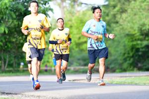 BIB: 9211, 1250, 1008
                            <button type="button" onclick="openModal(5103249)" class="btn btn-primary btn-sm float-right btn-popup" data-toggle="modal" data-target=".modal-high-quality">
                        <i class="fas fa-shopping-cart"></i> Add to Cart
                    </button>
                                            <button type="button" onclick="isThisMe(5103249, true)" class="btn btn-success btn-sm float-right btn-popup btn-isme hidden" data-toggle="tooltip" data-placement="bottom" title="นี่คือรูปของคุณใช่ไหม คลิกที่นี่เพื่อเอาเข้าอัลบั้ม">
                        <i class="fas fa-plus"></i> Add to album
                    </button>
                    <button type="button" onclick="isThisMe(5103249, false)" class="btn btn-warning btn-sm float-right btn-popup btn-isnotme hidden">
                        <i class="fas fa-ban"></i> Remove from album
                    </button>