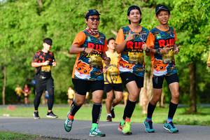 BIB: 0452
                            <button type="button" onclick="openModal(5144454)" class="btn btn-primary btn-sm float-right btn-popup" data-toggle="modal" data-target=".modal-high-quality">
                        <i class="fas fa-shopping-cart"></i> Add to Cart
                    </button>
                                            <button type="button" onclick="isThisMe(5144454, true)" class="btn btn-success btn-sm float-right btn-popup btn-isme hidden" data-toggle="tooltip" data-placement="bottom" title="นี่คือรูปของคุณใช่ไหม คลิกที่นี่เพื่อเอาเข้าอัลบั้ม">
                        <i class="fas fa-plus"></i> Add to album
                    </button>
                    <button type="button" onclick="isThisMe(5144454, false)" class="btn btn-warning btn-sm float-right btn-popup btn-isnotme hidden">
                        <i class="fas fa-ban"></i> Remove from album
                    </button>