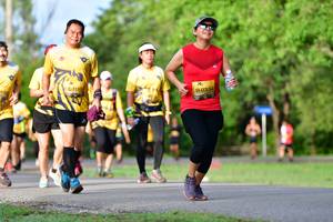 BIB: 1155, 0332
                            <button type="button" onclick="openModal(5145392)" class="btn btn-primary btn-sm float-right btn-popup" data-toggle="modal" data-target=".modal-high-quality">
                        <i class="fas fa-shopping-cart"></i> Add to Cart
                    </button>
                                            <button type="button" onclick="isThisMe(5145392, true)" class="btn btn-success btn-sm float-right btn-popup btn-isme hidden" data-toggle="tooltip" data-placement="bottom" title="นี่คือรูปของคุณใช่ไหม คลิกที่นี่เพื่อเอาเข้าอัลบั้ม">
                        <i class="fas fa-plus"></i> Add to album
                    </button>
                    <button type="button" onclick="isThisMe(5145392, false)" class="btn btn-warning btn-sm float-right btn-popup btn-isnotme hidden">
                        <i class="fas fa-ban"></i> Remove from album
                    </button>