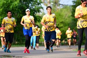 BIB: 038, 1196
                            <button type="button" onclick="openModal(5144604)" class="btn btn-primary btn-sm float-right btn-popup" data-toggle="modal" data-target=".modal-high-quality">
                        <i class="fas fa-shopping-cart"></i> Add to Cart
                    </button>
                                            <button type="button" onclick="isThisMe(5144604, true)" class="btn btn-success btn-sm float-right btn-popup btn-isme hidden" data-toggle="tooltip" data-placement="bottom" title="นี่คือรูปของคุณใช่ไหม คลิกที่นี่เพื่อเอาเข้าอัลบั้ม">
                        <i class="fas fa-plus"></i> Add to album
                    </button>
                    <button type="button" onclick="isThisMe(5144604, false)" class="btn btn-warning btn-sm float-right btn-popup btn-isnotme hidden">
                        <i class="fas fa-ban"></i> Remove from album
                    </button>