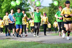 BIB: 043
                            <button type="button" onclick="openModal(5145631)" class="btn btn-primary btn-sm float-right btn-popup" data-toggle="modal" data-target=".modal-high-quality">
                        <i class="fas fa-shopping-cart"></i> Add to Cart
                    </button>
                                            <button type="button" onclick="isThisMe(5145631, true)" class="btn btn-success btn-sm float-right btn-popup btn-isme hidden" data-toggle="tooltip" data-placement="bottom" title="นี่คือรูปของคุณใช่ไหม คลิกที่นี่เพื่อเอาเข้าอัลบั้ม">
                        <i class="fas fa-plus"></i> Add to album
                    </button>
                    <button type="button" onclick="isThisMe(5145631, false)" class="btn btn-warning btn-sm float-right btn-popup btn-isnotme hidden">
                        <i class="fas fa-ban"></i> Remove from album
                    </button>