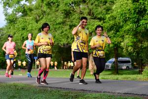 BIB: 0445, 081
                            <button type="button" onclick="openModal(5146326)" class="btn btn-primary btn-sm float-right btn-popup" data-toggle="modal" data-target=".modal-high-quality">
                        <i class="fas fa-shopping-cart"></i> Add to Cart
                    </button>
                                            <button type="button" onclick="isThisMe(5146326, true)" class="btn btn-success btn-sm float-right btn-popup btn-isme hidden" data-toggle="tooltip" data-placement="bottom" title="นี่คือรูปของคุณใช่ไหม คลิกที่นี่เพื่อเอาเข้าอัลบั้ม">
                        <i class="fas fa-plus"></i> Add to album
                    </button>
                    <button type="button" onclick="isThisMe(5146326, false)" class="btn btn-warning btn-sm float-right btn-popup btn-isnotme hidden">
                        <i class="fas fa-ban"></i> Remove from album
                    </button>