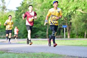 BIB: 1299
                            <button type="button" onclick="openModal(5102484)" class="btn btn-primary btn-sm float-right btn-popup" data-toggle="modal" data-target=".modal-high-quality">
                        <i class="fas fa-shopping-cart"></i> Add to Cart
                    </button>
                                            <button type="button" onclick="isThisMe(5102484, true)" class="btn btn-success btn-sm float-right btn-popup btn-isme hidden" data-toggle="tooltip" data-placement="bottom" title="นี่คือรูปของคุณใช่ไหม คลิกที่นี่เพื่อเอาเข้าอัลบั้ม">
                        <i class="fas fa-plus"></i> Add to album
                    </button>
                    <button type="button" onclick="isThisMe(5102484, false)" class="btn btn-warning btn-sm float-right btn-popup btn-isnotme hidden">
                        <i class="fas fa-ban"></i> Remove from album
                    </button>