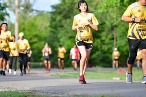 BIB: 0874, 1329
                            <button type="button" onclick="openModal(5145467)" class="btn btn-primary btn-sm float-right btn-popup" data-toggle="modal" data-target=".modal-high-quality">
                        <i class="fas fa-shopping-cart"></i> Add to Cart
                    </button>
                                            <button type="button" onclick="isThisMe(5145467, true)" class="btn btn-success btn-sm float-right btn-popup btn-isme hidden" data-toggle="tooltip" data-placement="bottom" title="นี่คือรูปของคุณใช่ไหม คลิกที่นี่เพื่อเอาเข้าอัลบั้ม">
                        <i class="fas fa-plus"></i> Add to album
                    </button>
                    <button type="button" onclick="isThisMe(5145467, false)" class="btn btn-warning btn-sm float-right btn-popup btn-isnotme hidden">
                        <i class="fas fa-ban"></i> Remove from album
                    </button>