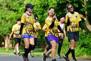 BIB: 0392, 0391, 0394
                            <button type="button" onclick="openModal(5145581)" class="btn btn-primary btn-sm float-right btn-popup" data-toggle="modal" data-target=".modal-high-quality">
                        <i class="fas fa-shopping-cart"></i> Add to Cart
                    </button>
                                            <button type="button" onclick="isThisMe(5145581, true)" class="btn btn-success btn-sm float-right btn-popup btn-isme hidden" data-toggle="tooltip" data-placement="bottom" title="นี่คือรูปของคุณใช่ไหม คลิกที่นี่เพื่อเอาเข้าอัลบั้ม">
                        <i class="fas fa-plus"></i> Add to album
                    </button>
                    <button type="button" onclick="isThisMe(5145581, false)" class="btn btn-warning btn-sm float-right btn-popup btn-isnotme hidden">
                        <i class="fas fa-ban"></i> Remove from album
                    </button>