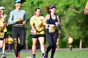 BIB: 1076, 0602, 0033
                            <button type="button" onclick="openModal(5145431)" class="btn btn-primary btn-sm float-right btn-popup" data-toggle="modal" data-target=".modal-high-quality">
                        <i class="fas fa-shopping-cart"></i> Add to Cart
                    </button>
                                            <button type="button" onclick="isThisMe(5145431, true)" class="btn btn-success btn-sm float-right btn-popup btn-isme hidden" data-toggle="tooltip" data-placement="bottom" title="นี่คือรูปของคุณใช่ไหม คลิกที่นี่เพื่อเอาเข้าอัลบั้ม">
                        <i class="fas fa-plus"></i> Add to album
                    </button>
                    <button type="button" onclick="isThisMe(5145431, false)" class="btn btn-warning btn-sm float-right btn-popup btn-isnotme hidden">
                        <i class="fas fa-ban"></i> Remove from album
                    </button>